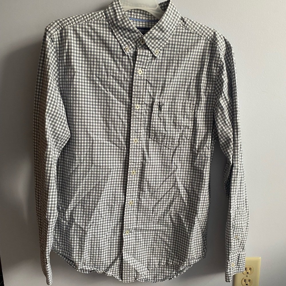 American Eagle Long Sleeve Button Down